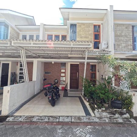 Ndalem Ngadimulyo Homestay Jogja Family Only Ngabean Экстерьер фото